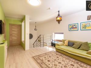 Prodej rodinného domu, Karlovy Vary, Sopečná, 350 m2