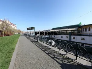 Pronájem bytu 1+kk, Praha - Smíchov, Hořejší nábřeží, 34 m2