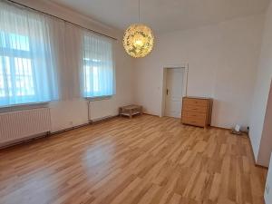 Prodej bytu 2+1, Karlovy Vary, Stará Kysibelská, 67 m2