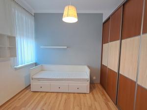 Prodej bytu 2+1, Karlovy Vary, Stará Kysibelská, 67 m2