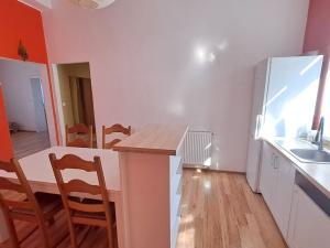 Prodej bytu 2+1, Karlovy Vary, Stará Kysibelská, 67 m2