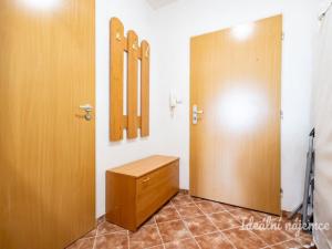 Pronájem bytu 1+kk, Šestajovice, Komenského, 47 m2