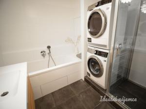 Pronájem bytu 3+kk, Brno - Líšeň, Sedláčkova, 74 m2