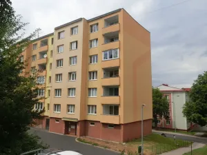 Prodej bytu 4+1, Ostrov, Lidická, 89 m2