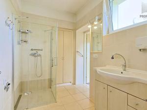 Prodej rodinného domu, Moravany, Květná, 388 m2