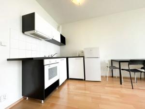 Pronájem bytu 1+kk, Praha - Zličín, Milotická, 30 m2