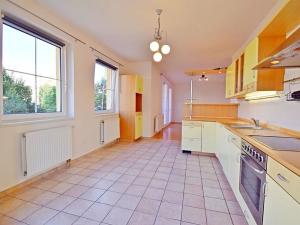 Pronájem bytu 3+1, Praha - Hlubočepy, Voskovcova, 87 m2