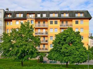 Pronájem bytu 3+1, Praha - Hlubočepy, Voskovcova, 87 m2