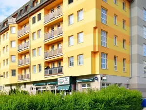 Pronájem bytu 3+1, Praha - Hlubočepy, Voskovcova, 87 m2