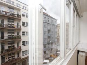 Pronájem bytu 1+kk, Praha - Holešovice, Vinařská, 36 m2