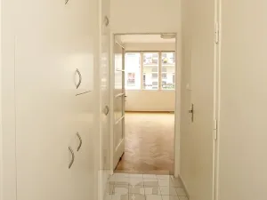 Pronájem bytu 1+kk, Praha - Holešovice, Vinařská, 36 m2