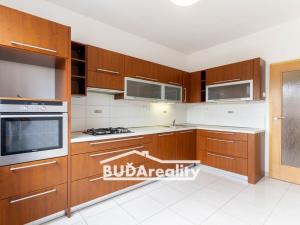 Prodej bytu 3+1, Zlín, Benešovo nábřeží, 68 m2