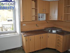 Prodej kanceláře, Loužnice, 561 m2