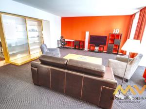 Pronájem bytu 2+kk, Hradec Králové, Malé náměstí, 98 m2
