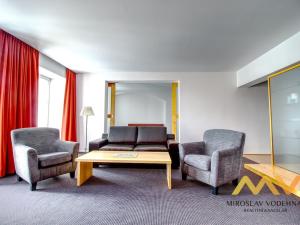 Pronájem bytu 2+kk, Hradec Králové, Malé náměstí, 98 m2