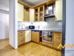 Pronájem bytu 2+kk, Hradec Králové, Malé náměstí, 98 m2