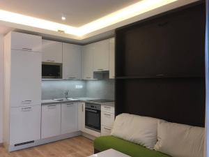 Pronájem bytu 1+kk, Praha - Stodůlky, Mukařovského, 26 m2
