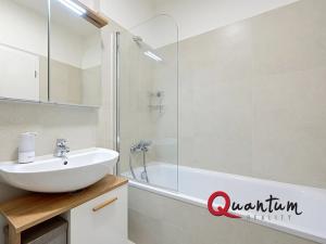 Pronájem bytu 3+kk, Praha - Hloubětín, Saarinenova, 70 m2