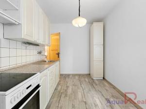 Prodej bytu 2+1, Ostrov, Luční, 61 m2