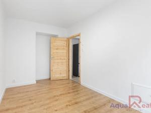Pronájem bytu 3+kk, Ostrov, Klicperova, 61 m2