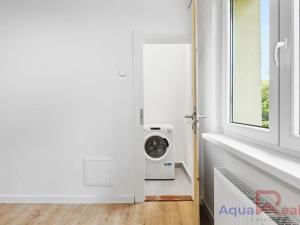 Pronájem bytu 3+kk, Ostrov, Klicperova, 61 m2
