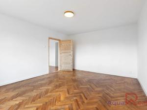 Pronájem bytu 3+kk, Ostrov, Klicperova, 61 m2