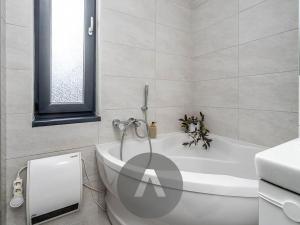 Pronájem bytu 3+kk, Praha - Vršovice, Turkmenská, 84 m2