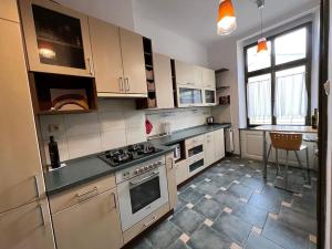 Prodej bytu 2+1, Praha, Navrátilova, 63 m2