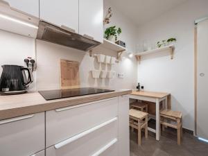 Prodej bytu 2+kk, Praha - Řepy, Galandova, 47 m2