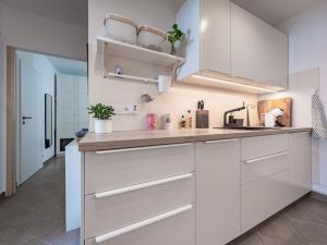 Prodej bytu 2+kk, Praha - Řepy, Galandova, 47 m2