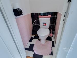 Pronájem bytu 1+kk, Praha - Liboc, U kolejí, 30 m2