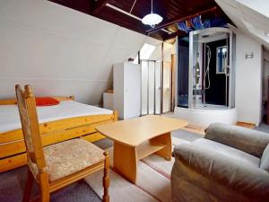 Pronájem bytu 1+1, Praha - Hlubočepy, Pod Ateliéry, 45 m2