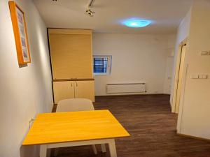 Prodej bytu 2+kk, Praha, Na hutích, 23 m2