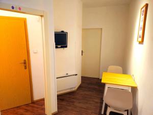 Prodej bytu 2+kk, Praha, Na hutích, 23 m2