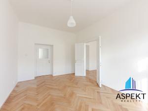 Pronájem bytu 2+1, Praha - Smíchov, Zborovská, 70 m2