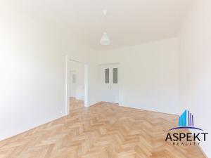 Pronájem bytu 2+1, Praha - Smíchov, Zborovská, 70 m2