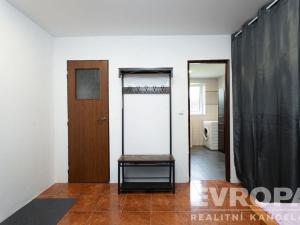 Prodej bytu 2+1, Stará Paka - Karlov, 63 m2