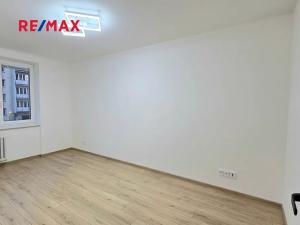 Prodej bytu 2+1, Karviná, tř. Těreškovové, 52 m2