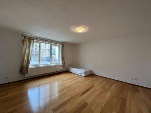 Pronájem bytu 1+kk, Praha - Holešovice, Ortenovo náměstí, 45 m2