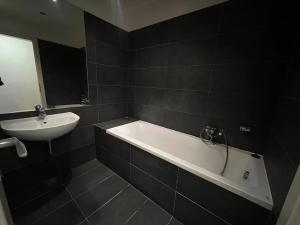 Pronájem bytu 1+kk, Praha - Holešovice, Ortenovo náměstí, 45 m2