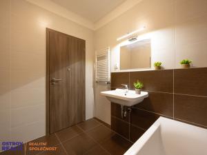 Prodej bytu 3+kk, Praha, Bermanova, 57 m2