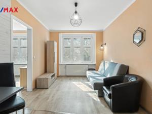 Prodej bytu 2+kk, Karlovy Vary - Bohatice, Jáchymovská, 48 m2