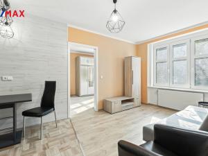 Prodej bytu 2+kk, Karlovy Vary - Bohatice, Jáchymovská, 48 m2