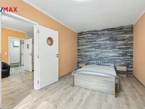 Prodej bytu 2+kk, Karlovy Vary - Bohatice, Jáchymovská, 48 m2