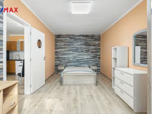 Prodej bytu 2+kk, Karlovy Vary - Bohatice, Jáchymovská, 48 m2