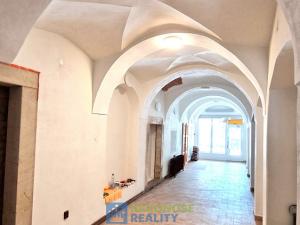 Pronájem obchodního prostoru, Trutnov - Vnitřní Město, Krakonošovo náměstí, 85 m2