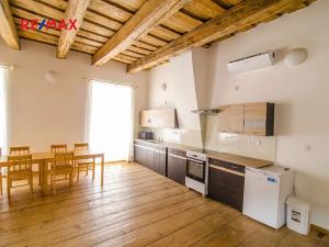 Pronájem ubytování, Moravská Třebová, nám. T. G. Masaryka, 150 m2