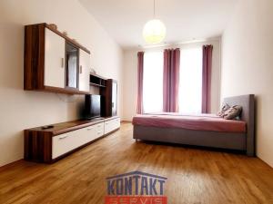 Pronájem bytu 2+1, České Budějovice, Lannova tř., 72 m2