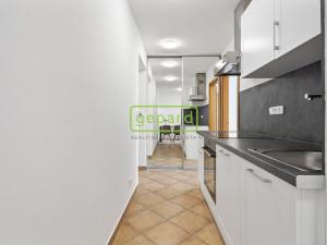 Prodej bytu 2+kk, Praha, Mráčkova, 42 m2