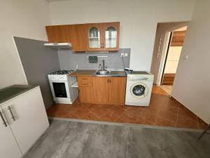 Pronájem bytu 1+1, Vyškov - Dědice, Sídliště Osvobození, 36 m2